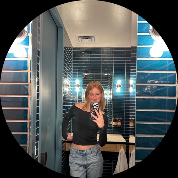 Meet your Posher, Audree - Picture 1 of 1